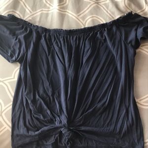 Off-the shoulder Knot Crop Top